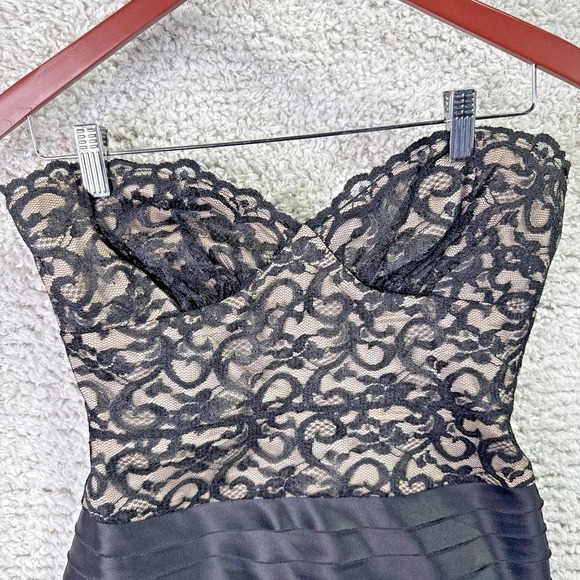 BCBG Max Azria Black Lace Overlay Tiered Ruffle Dress‎ Size 4 - Picture 5 of 11